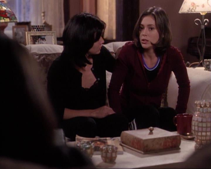 Charmed-Online-dot-net_116WichPrueIsItAnyway2104.jpg