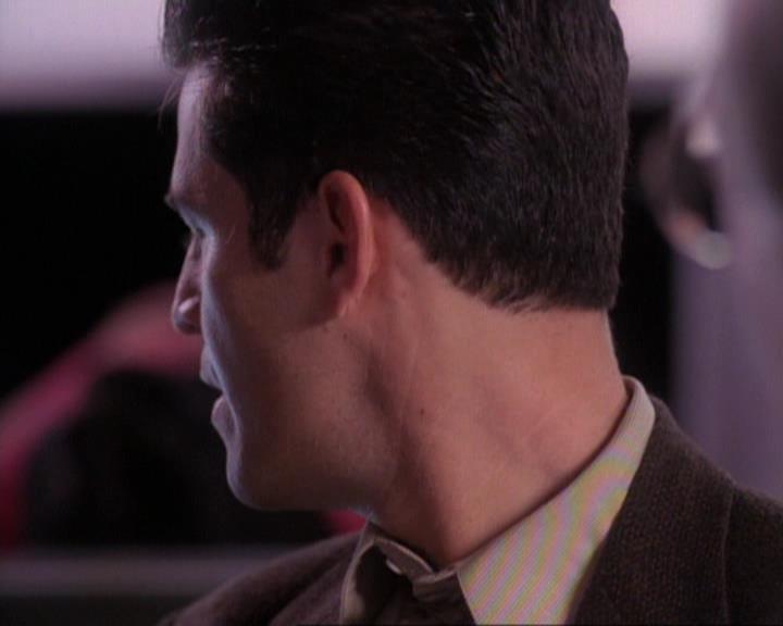 Charmed-Online-dot-net_116WichPrueIsItAnyway2147.jpg