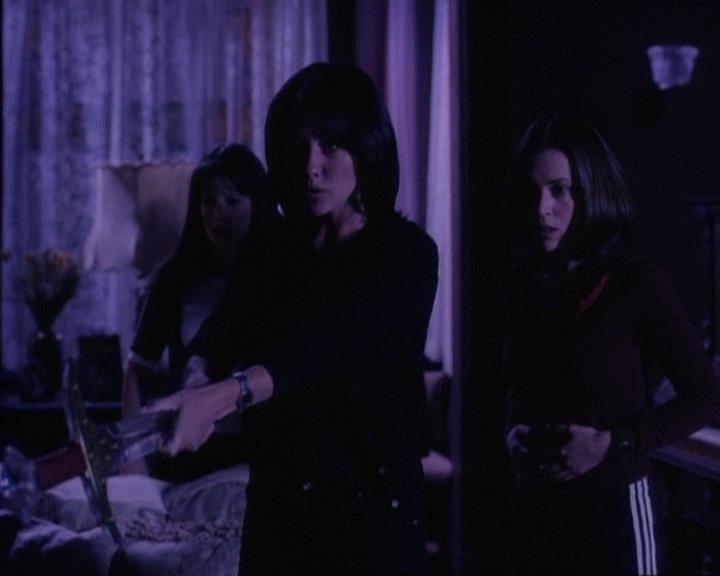 Charmed-Online-dot-net_116WichPrueIsItAnyway2216.jpg Charmed-Online-dot-net_116WichPrueIsItAnyway2216.jpg