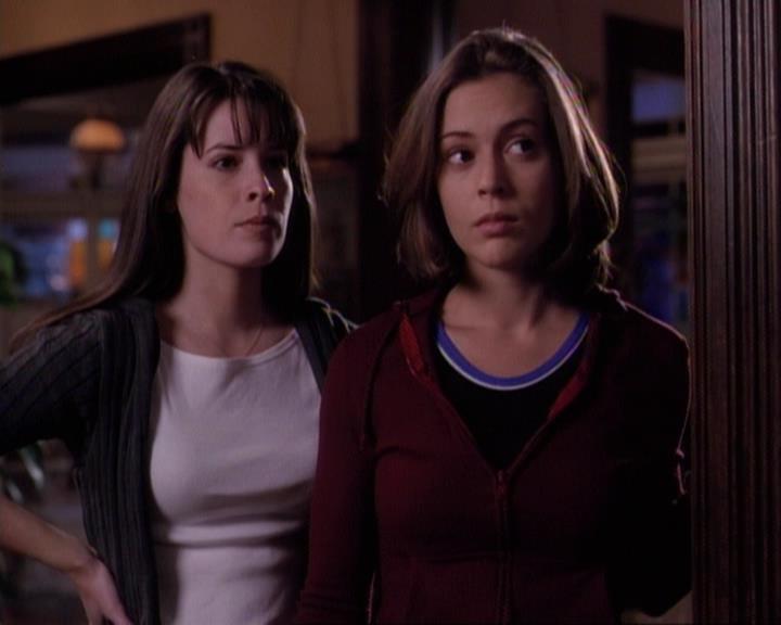 Charmed-Online-dot-net_116WichPrueIsItAnyway2259.jpg