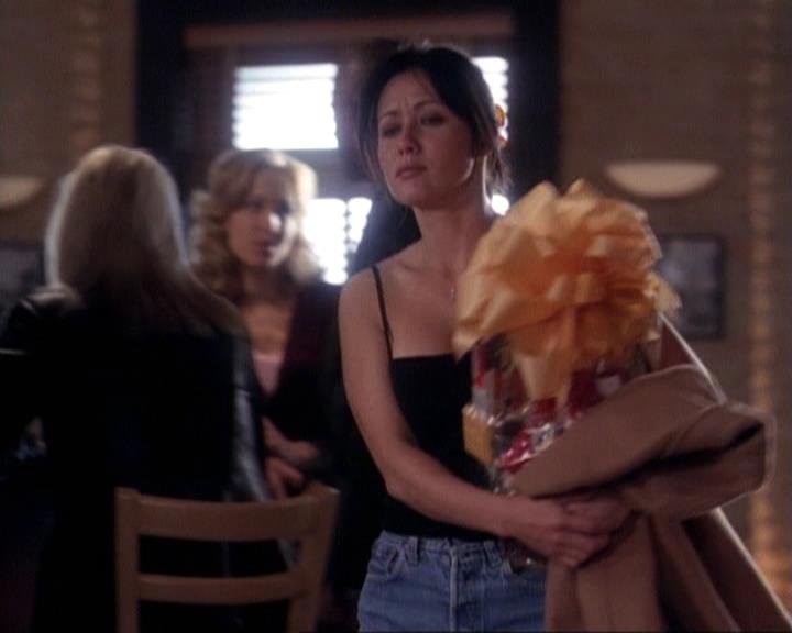 Charmed-Online-dot-net_116WichPrueIsItAnyway2324.jpg