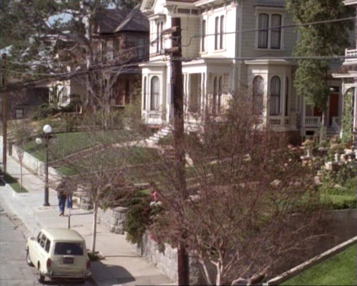 Charmed-Online-dot-net_117That70sEpisode0570.jpg