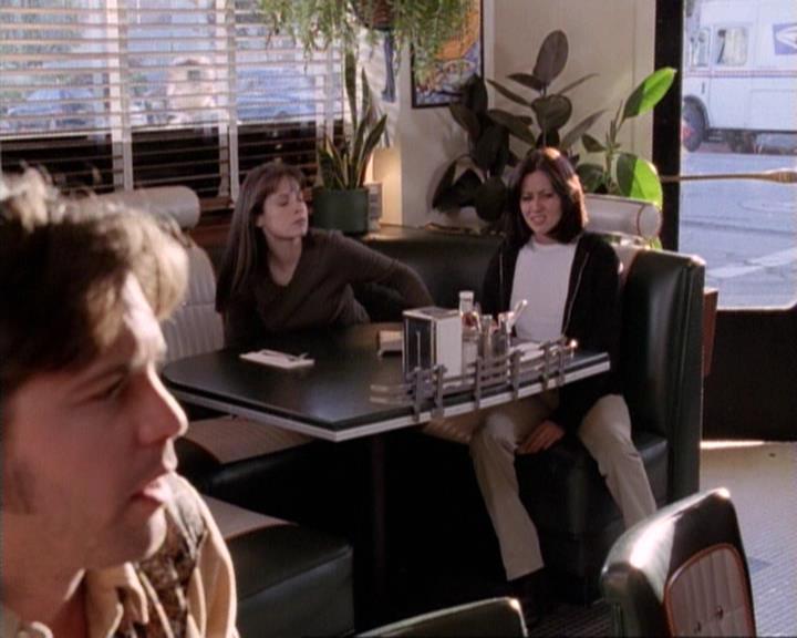 Charmed-Online-dot-net_117That70sEpisode0666.jpg