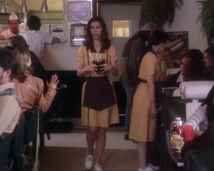 Charmed-Online-dot-net_117That70sEpisode0681.jpg