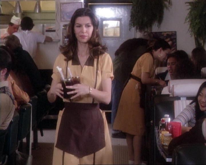 Charmed-Online-dot-net_117That70sEpisode0687.jpg