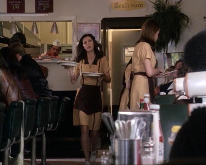 Charmed-Online-dot-net_117That70sEpisode0737.jpg