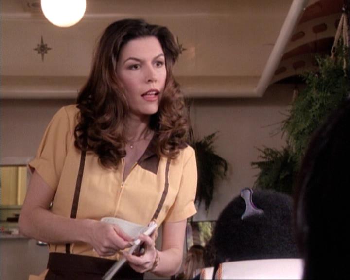 Charmed-Online-dot-net_117That70sEpisode0757.jpg