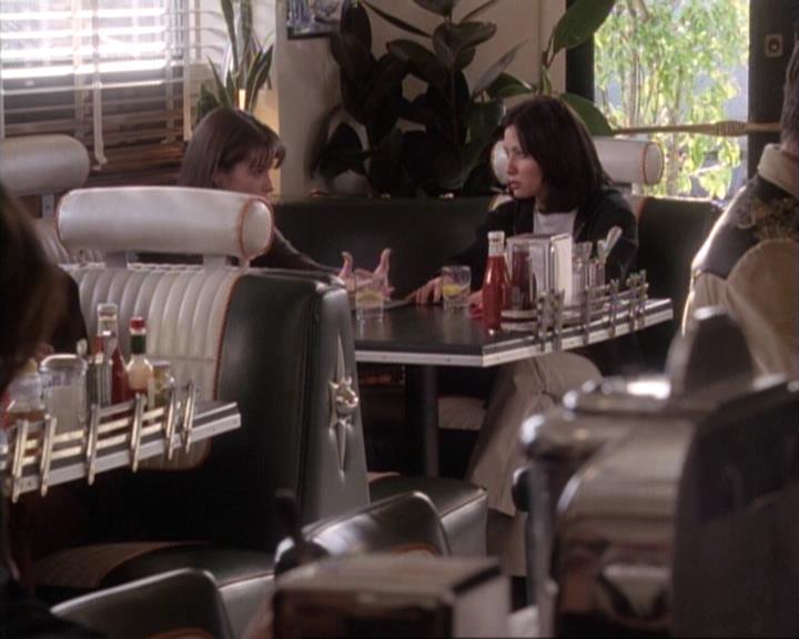 Charmed-Online-dot-net_117That70sEpisode0903.jpg