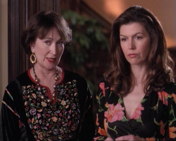 Charmed-Online-dot-net_117That70sEpisode1910.jpg Charmed-Online-dot-net_117That70sEpisode1910.jpg