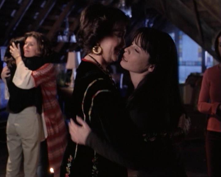 Charmed-Online-dot-net_117That70sEpisode2001.jpg