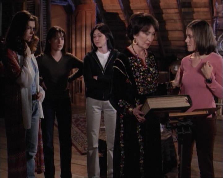 Charmed-Online-dot-net_117That70sEpisode2121.jpg