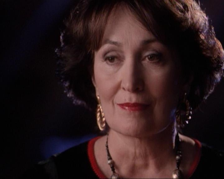 Charmed-Online-dot-net_117That70sEpisode2192.jpg Charmed-Online-dot-net_117That70sEpisode2192.jpg