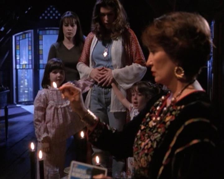 Charmed-Online-dot-net_117That70sEpisode2208.jpg
