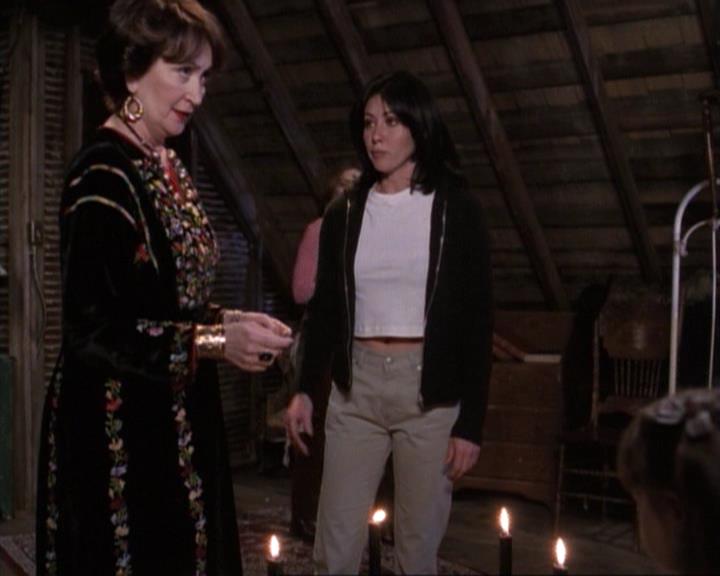 Charmed-Online-dot-net_117That70sEpisode2220.jpg Charmed-Online-dot-net_117That70sEpisode2220.jpg