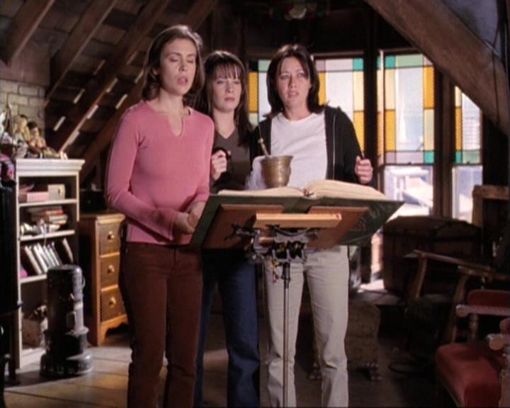 Charmed-Online-dot-net_117That70sEpisode2313.jpg