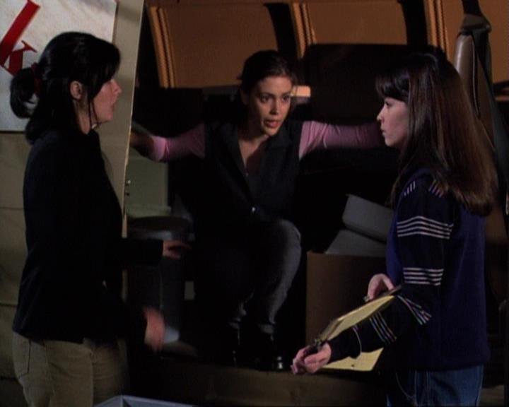 Charmed-Online-dot-net_118WhenBadWarlocksTurnGood0124.jpg