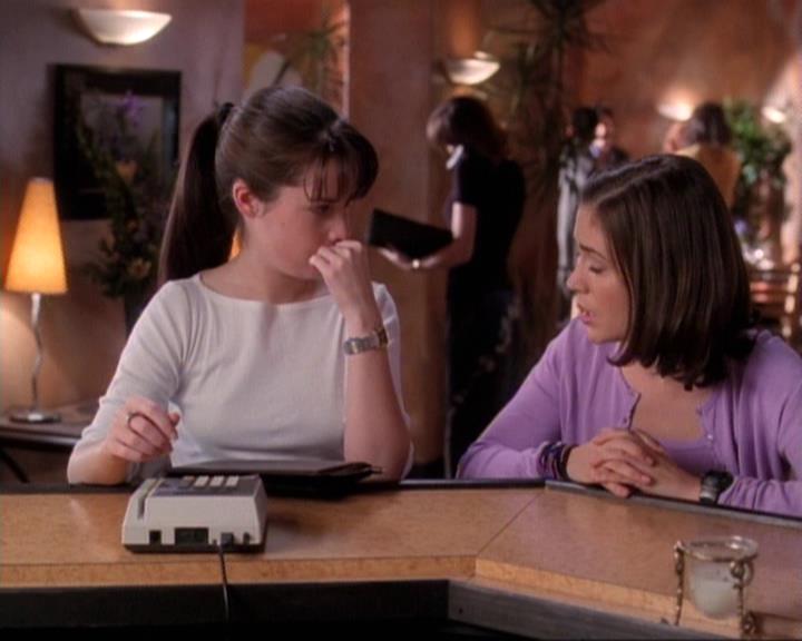 Charmed-Online-dot-net_118WhenBadWarlocksTurnGood0573.jpg