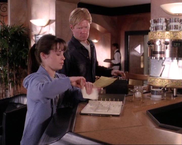 Charmed-Online-dot-net_118WhenBadWarlocksTurnGood1067.jpg