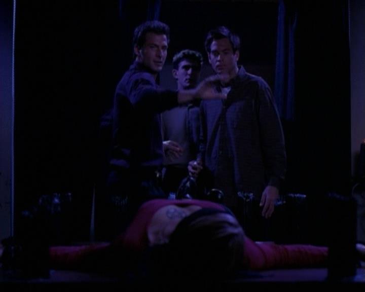 Charmed-Online-dot-net_118WhenBadWarlocksTurnGood1307.jpg