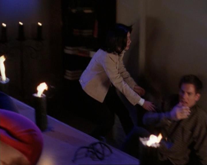 Charmed-Online-dot-net_118WhenBadWarlocksTurnGood1363.jpg