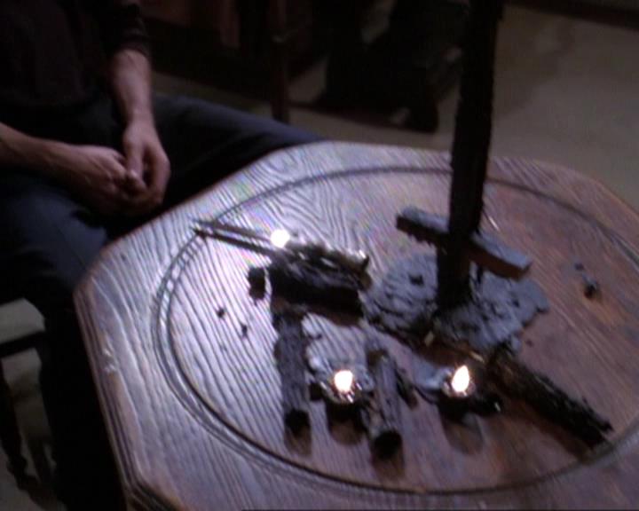 Charmed-Online-dot-net_118WhenBadWarlocksTurnGood1821.jpg