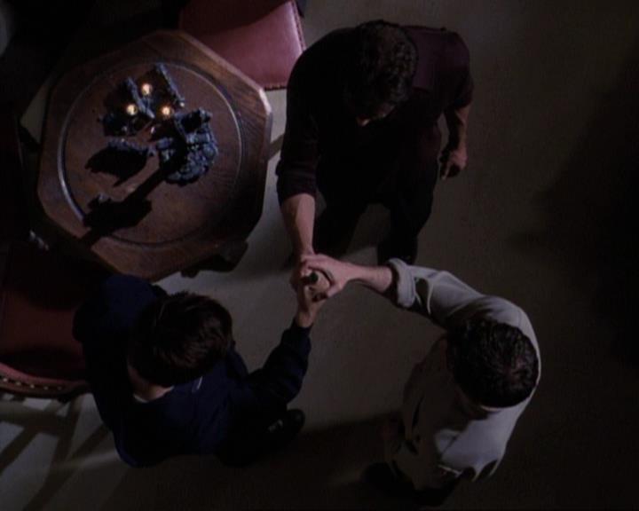 Charmed-Online-dot-net_118WhenBadWarlocksTurnGood1895.jpg