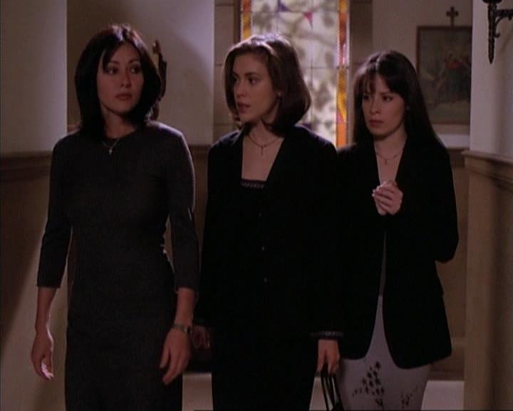 Charmed-Online-dot-net_118WhenBadWarlocksTurnGood1942.jpg