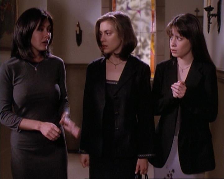 Charmed-Online-dot-net_118WhenBadWarlocksTurnGood1945.jpg Charmed-Online-dot-net_118WhenBadWarlocksTurnGood1945.jpg