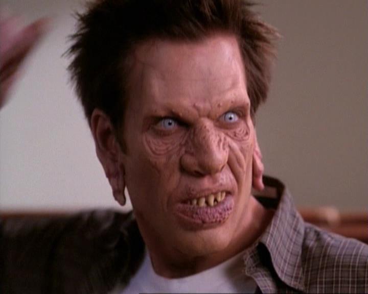 Charmed-Online-dot-net_118WhenBadWarlocksTurnGood2043.jpg
