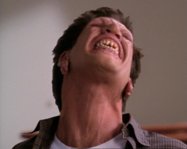 Charmed-Online-dot-net_118WhenBadWarlocksTurnGood2064.jpg