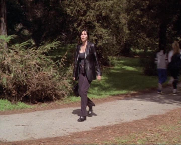 Charmed-Online-dot-net_119OutOfSight0100.jpg Charmed-Online-dot-net_119OutOfSight0100.jpg