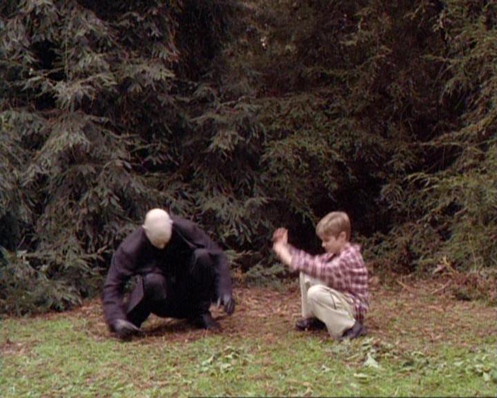 Charmed-Online-dot-net_119OutOfSight0115.jpg Charmed-Online-dot-net_119OutOfSight0115.jpg