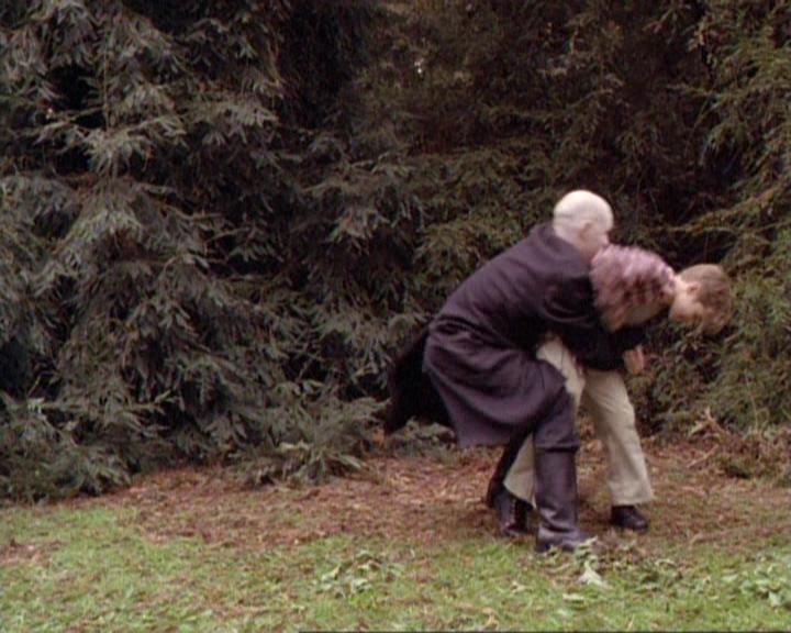 Charmed-Online-dot-net_119OutOfSight0117.jpg
