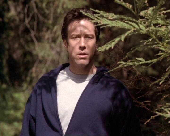 Charmed-Online-dot-net_119OutOfSight0121.jpg