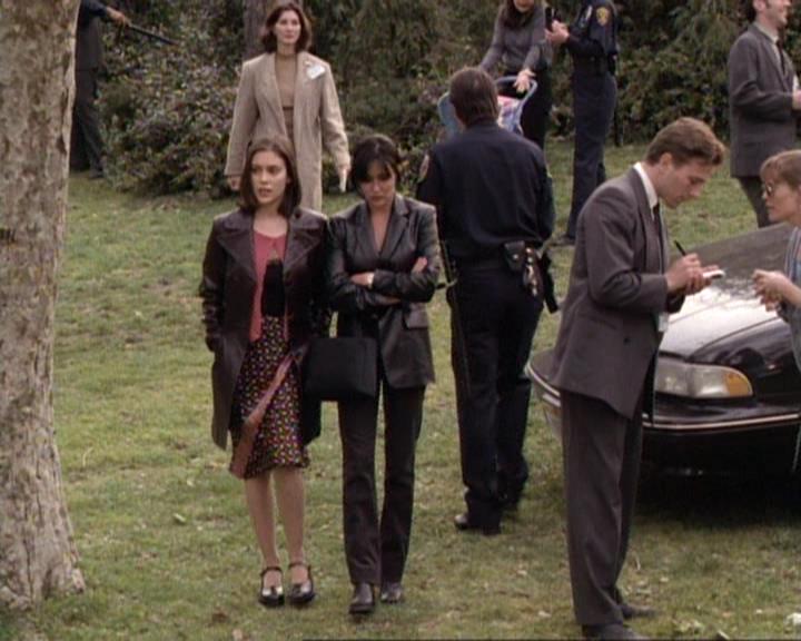 Charmed-Online-dot-net_119OutOfSight0248.jpg