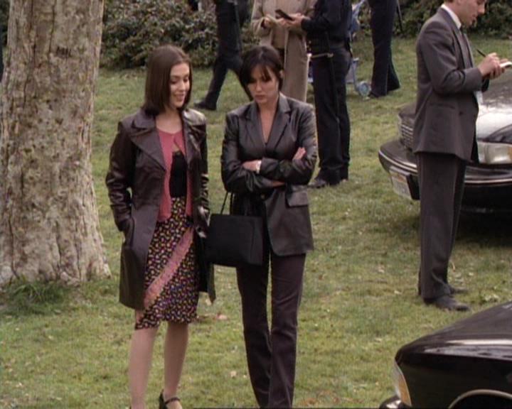 Charmed-Online-dot-net_119OutOfSight0254.jpg Charmed-Online-dot-net_119OutOfSight0254.jpg