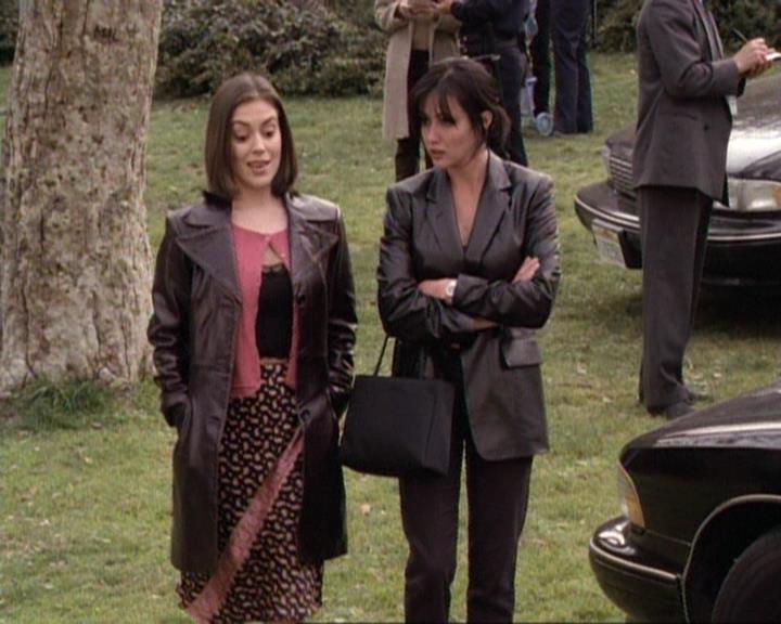 Charmed-Online-dot-net_119OutOfSight0258.jpg