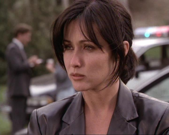 Charmed-Online-dot-net_119OutOfSight0286.jpg