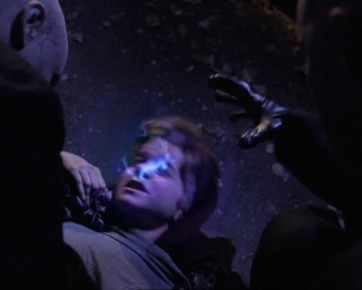 Charmed-Online-dot-net_119OutOfSight0358.jpg