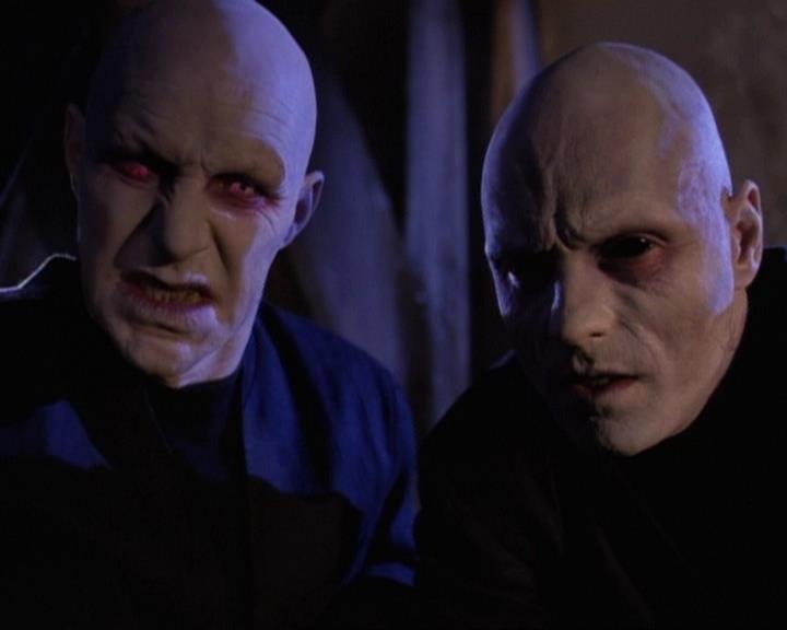Charmed-Online-dot-net_119OutOfSight0360.jpg