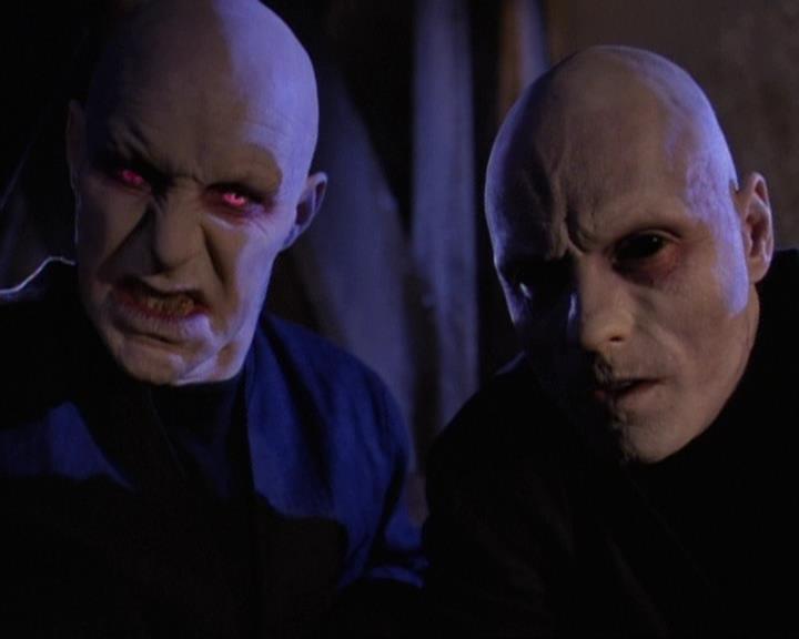 Charmed-Online-dot-net_119OutOfSight0361.jpg Charmed-Online-dot-net_119OutOfSight0361.jpg