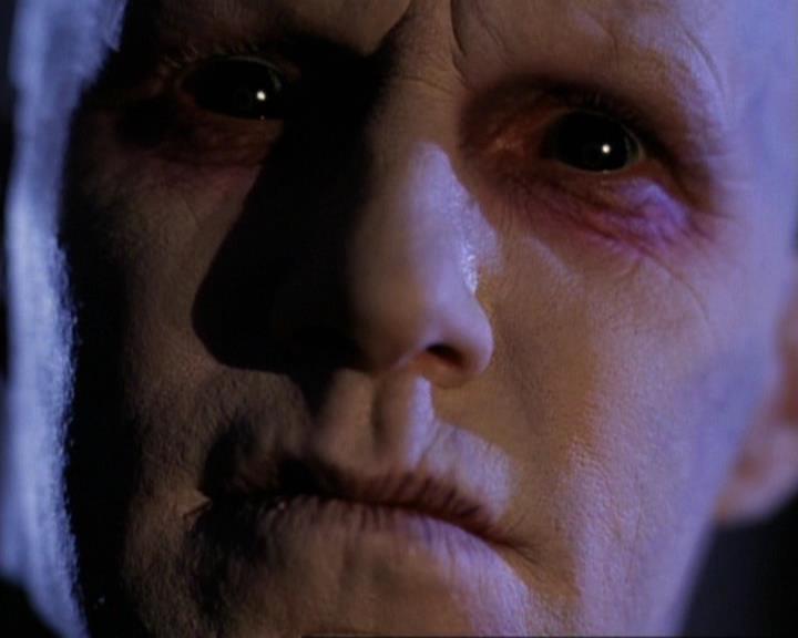 Charmed-Online-dot-net_119OutOfSight0370.jpg