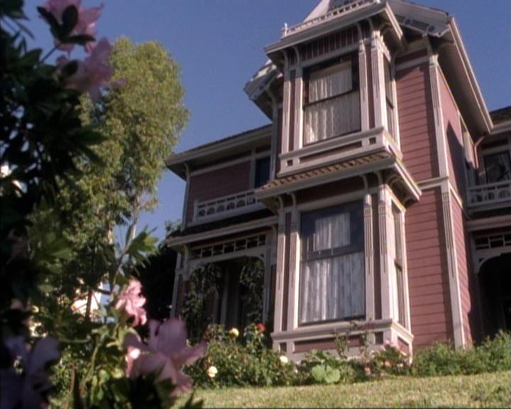 Charmed-Online-dot-net_119OutOfSight0381.jpg