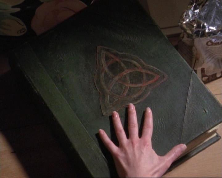 Charmed-Online-dot-net_119OutOfSight0384.jpg