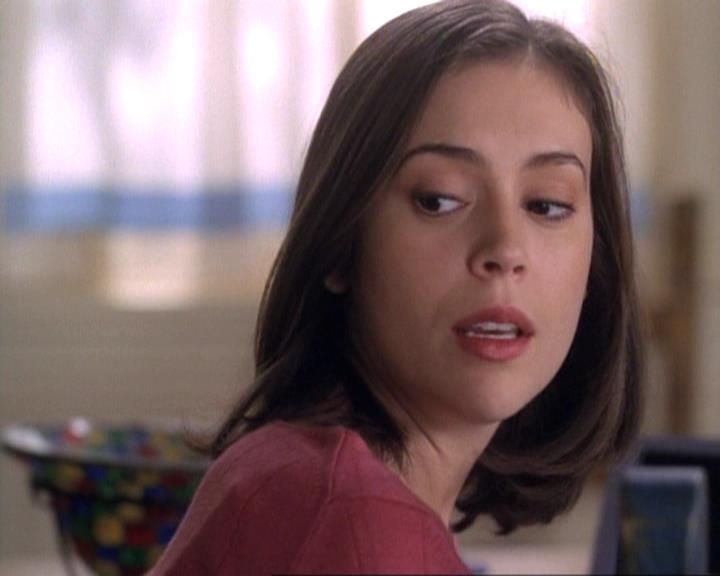 Charmed-Online-dot-net_119OutOfSight0430.jpg
