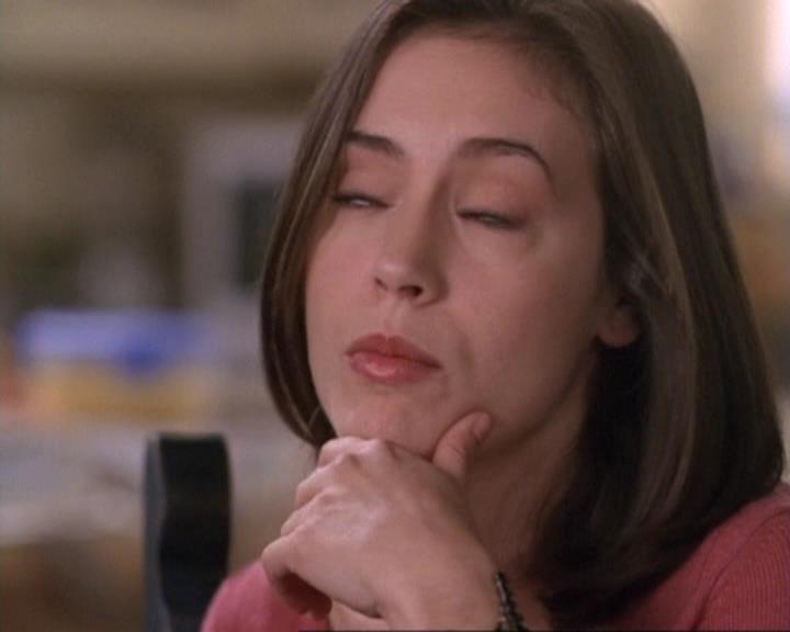 Charmed-Online-dot-net_119OutOfSight0434.jpg