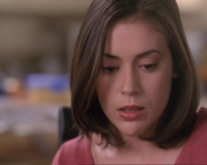 Charmed-Online-dot-net_119OutOfSight0445.jpg