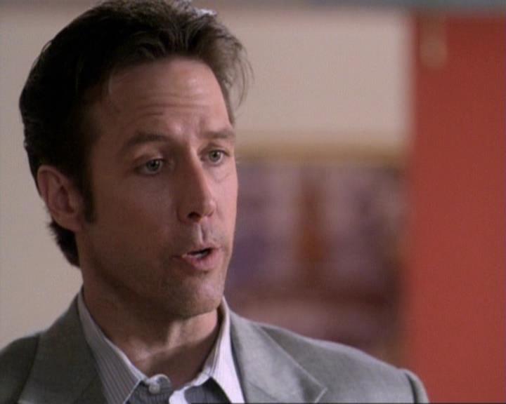 Charmed-Online-dot-net_119OutOfSight0524.jpg