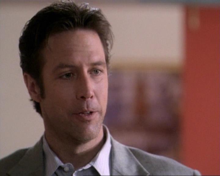 Charmed-Online-dot-net_119OutOfSight0525.jpg