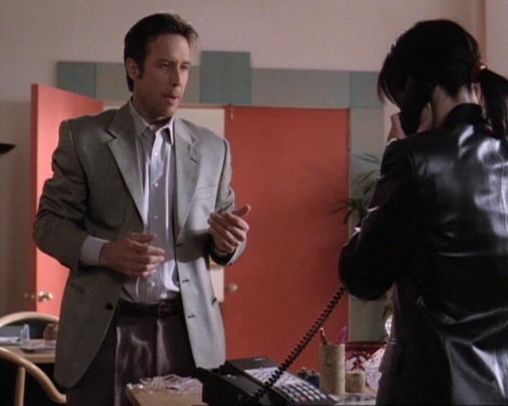 Charmed-Online-dot-net_119OutOfSight0547.jpg